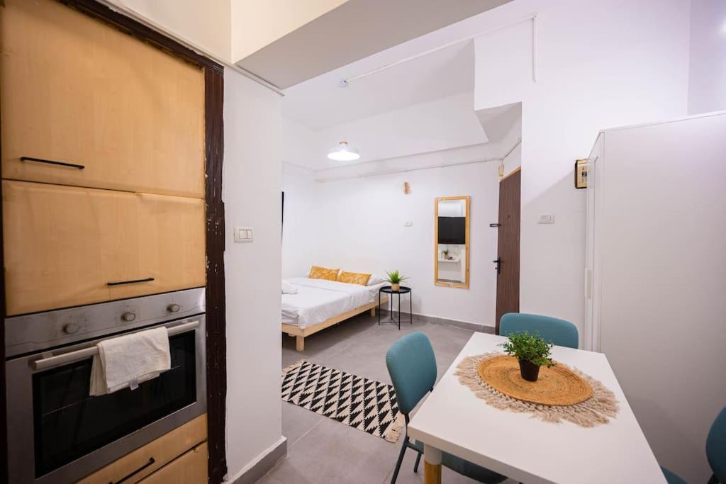 Studio Apartment In Ben Yehuda Cozy And Convinent Tel Aviv Ngoại thất bức ảnh