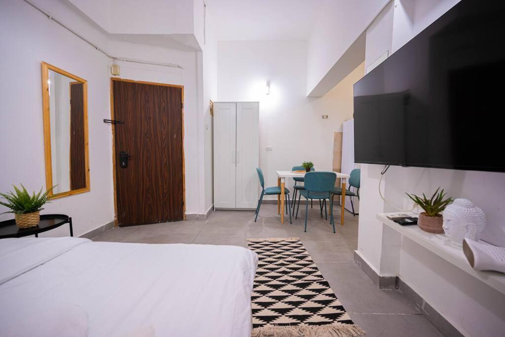 Studio Apartment In Ben Yehuda Cozy And Convinent Tel Aviv Ngoại thất bức ảnh