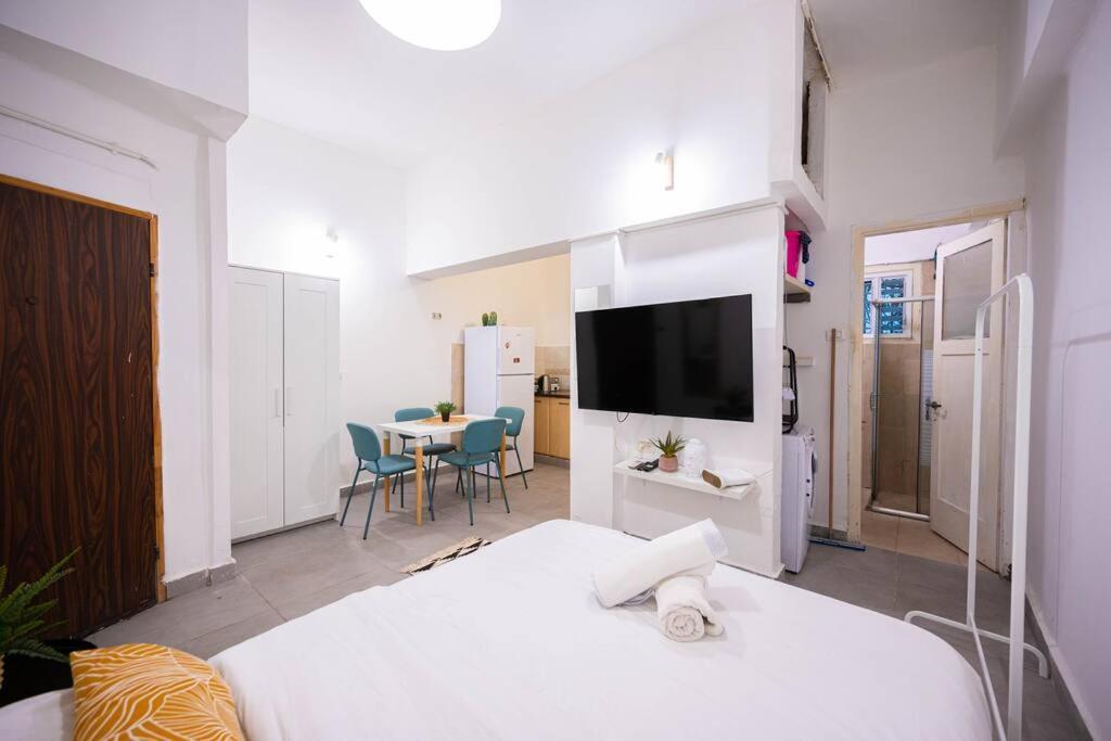 Studio Apartment In Ben Yehuda Cozy And Convinent Tel Aviv Ngoại thất bức ảnh